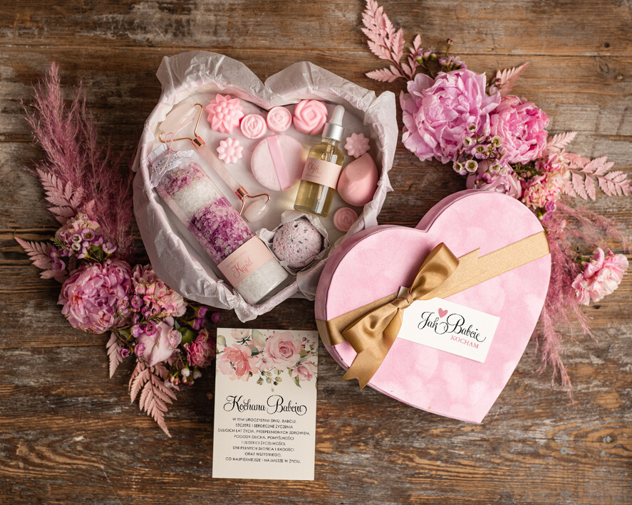 Prezenty dla Babci i Dziadka Prezenty dla Babci upominek dla babci prezent z okazji dnia babci zestaw kosmetyków 0