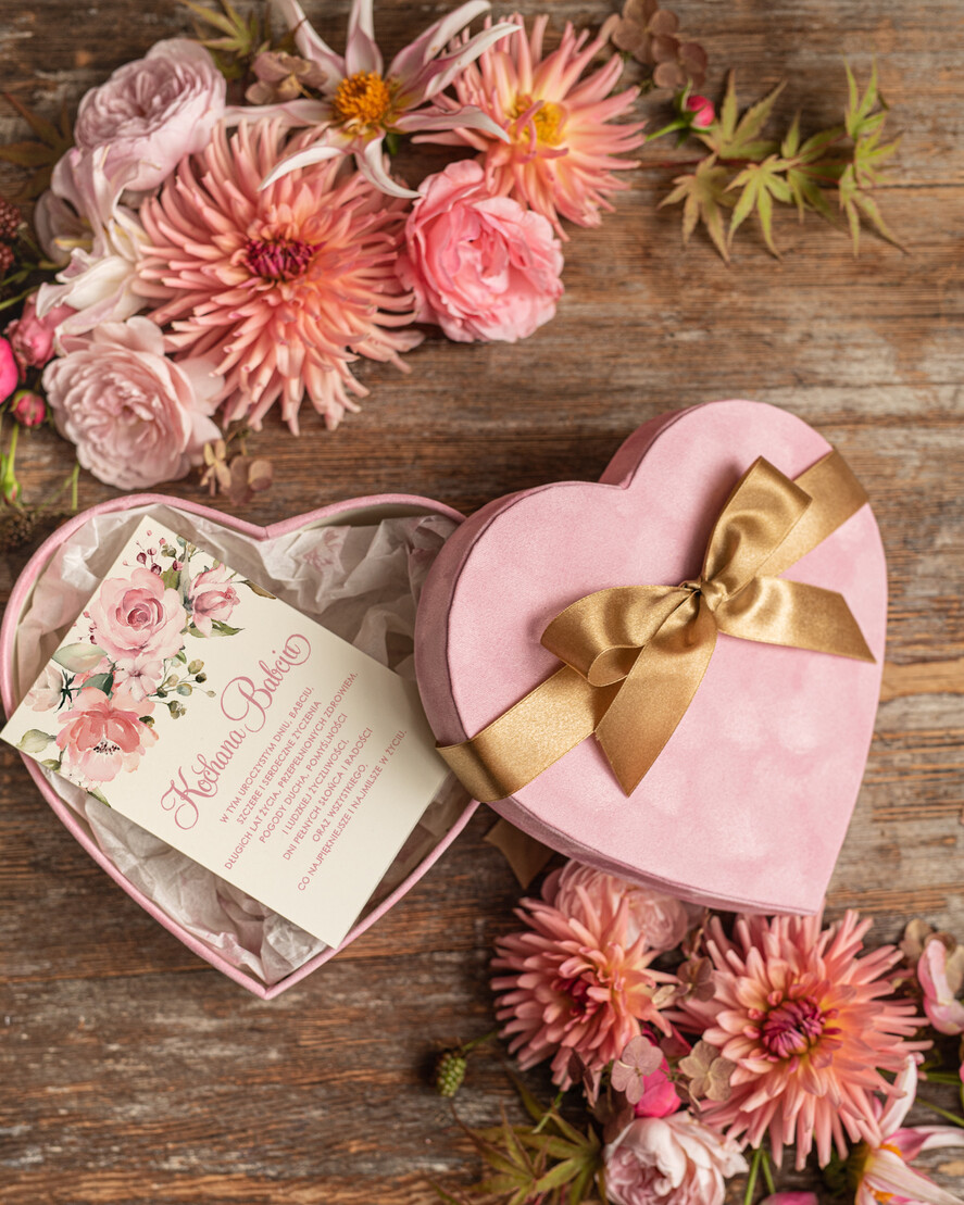 Prezenty dla Babci i Dziadka Prezenty dla Babci prezenty dla babci flowerbox z okazji dnia babci kwiaty w pudełku dla dziadków 2