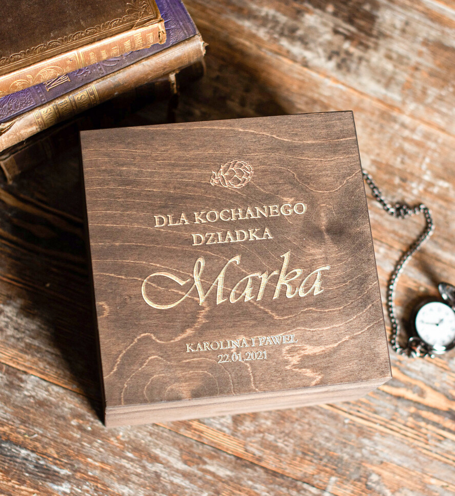 Prezenty dla Babci i Dziadka Prezenty dla Dziadka Prezent na dzień Dziadka grawerowany kufel do piwa  w Skrzynce Zyczenia dla dziadka w środku3