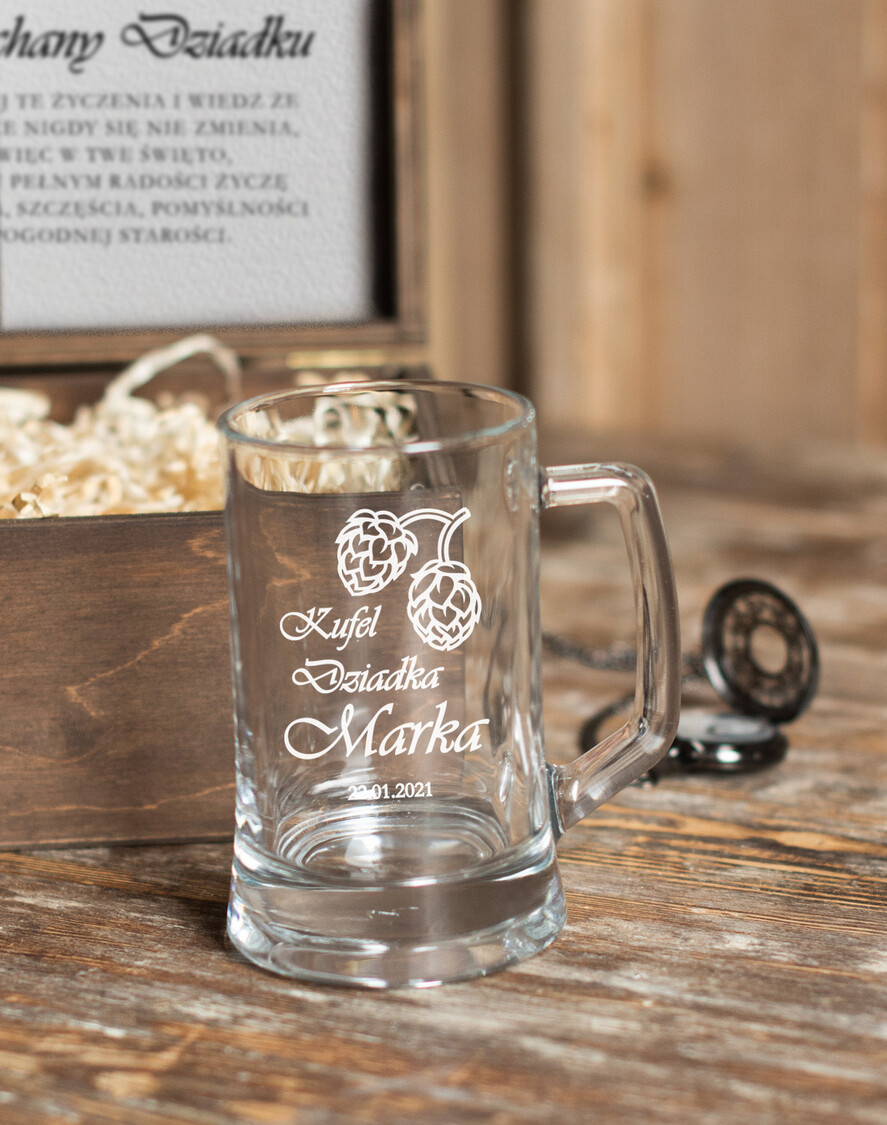 Prezenty dla Babci i Dziadka Prezenty dla Dziadka Prezent na dzień Dziadka grawerowany kufel do piwa  w Skrzynce Zyczenia dla dziadka w środku0