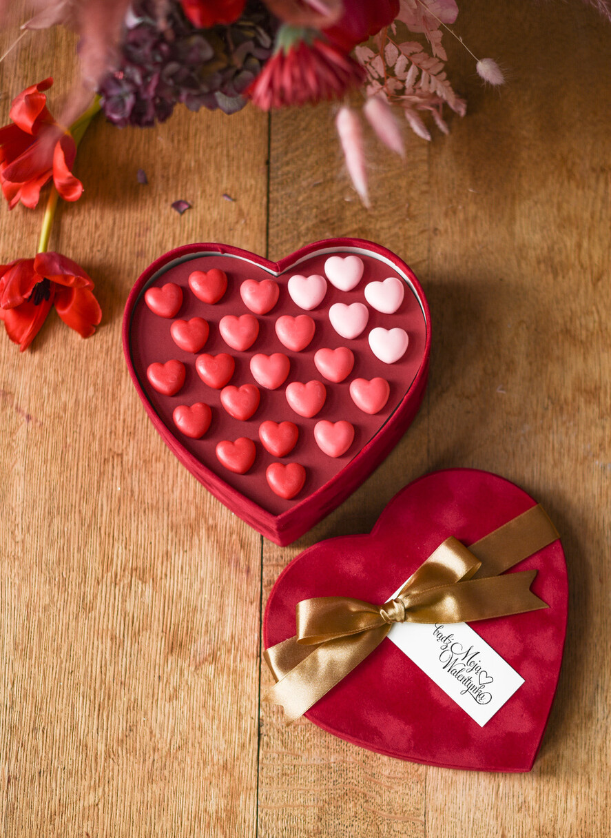 Walentynki prezent na walentynki dla Niej   prezent dla niej welurowe pudełko z mydełkami w kształcie serca   2