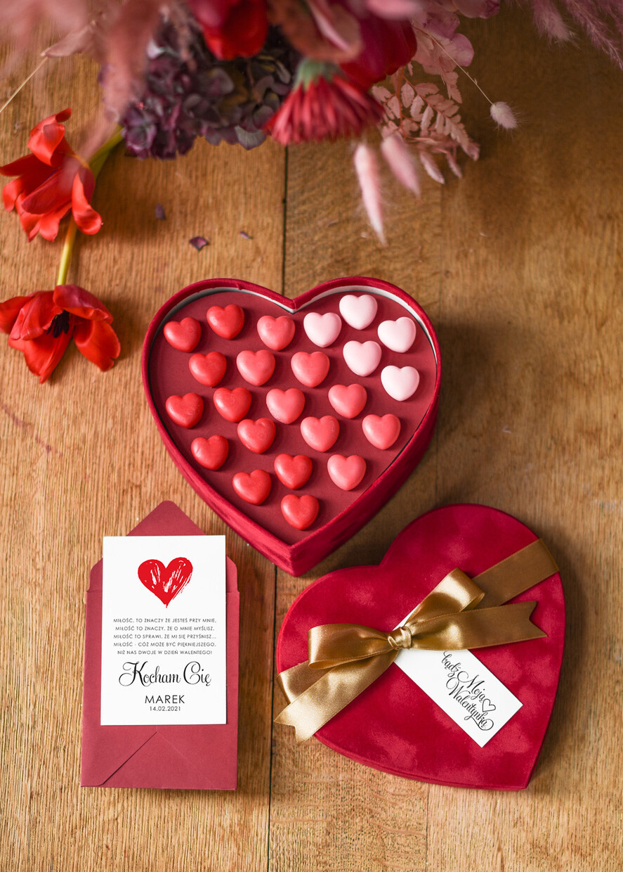 Walentynki prezent na walentynki dla Niej   prezent dla niej welurowe pudełko z mydełkami w kształcie serca   0