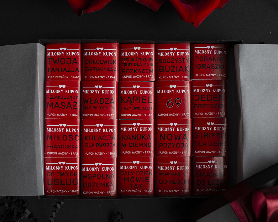 Walentynki prezent na Walentynki dla Niego czekoladowa bombonierka prezent na walentynki dla niego miłosna bombornierka kupony na walentynki dla niego gotowy do wreczenia prezenty dla chłopaka na walentynki4