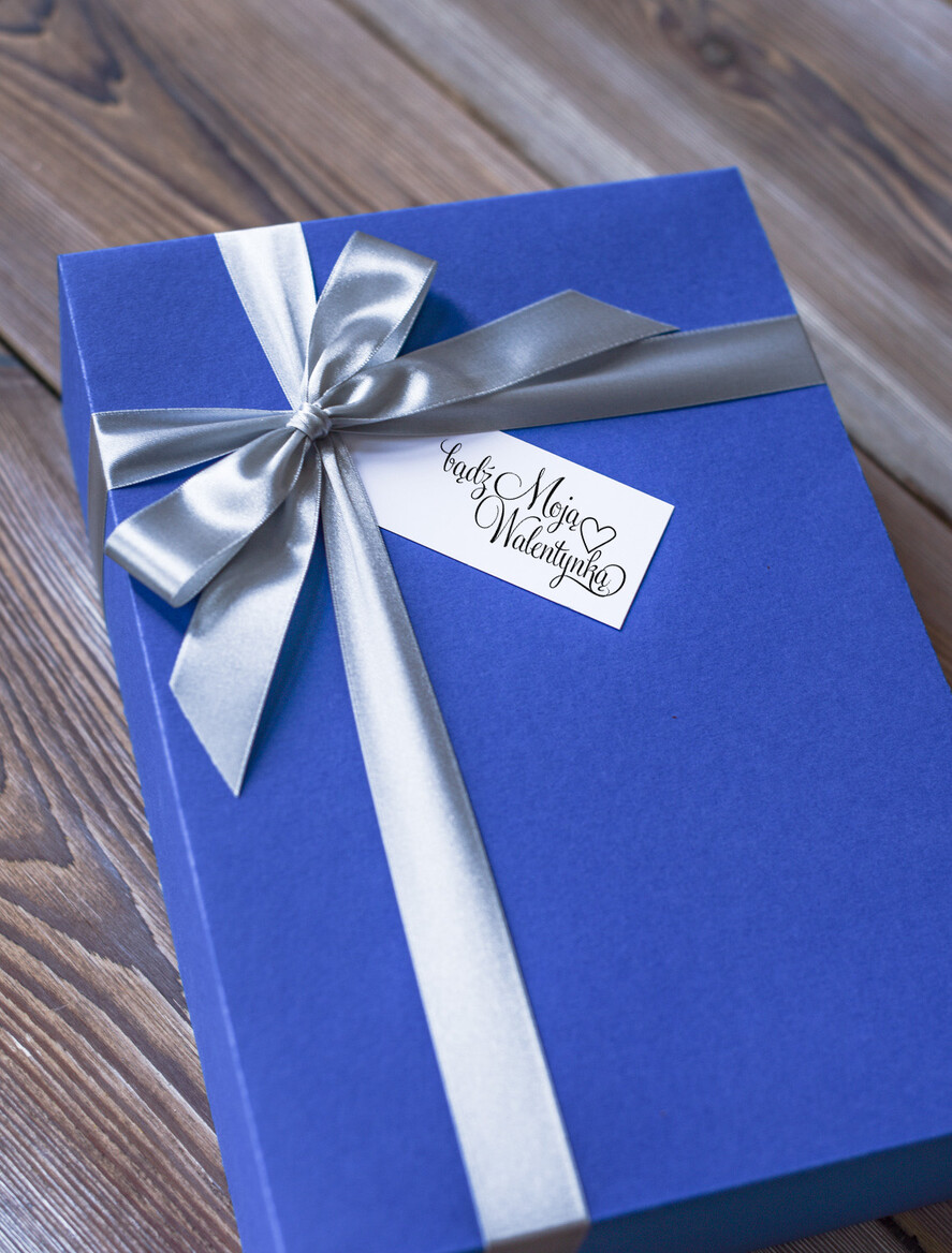 Walentynki prezent na Walentynki dla Niego  prezent na walentynki dla chłopaka zestaw ze skarpetkami 2