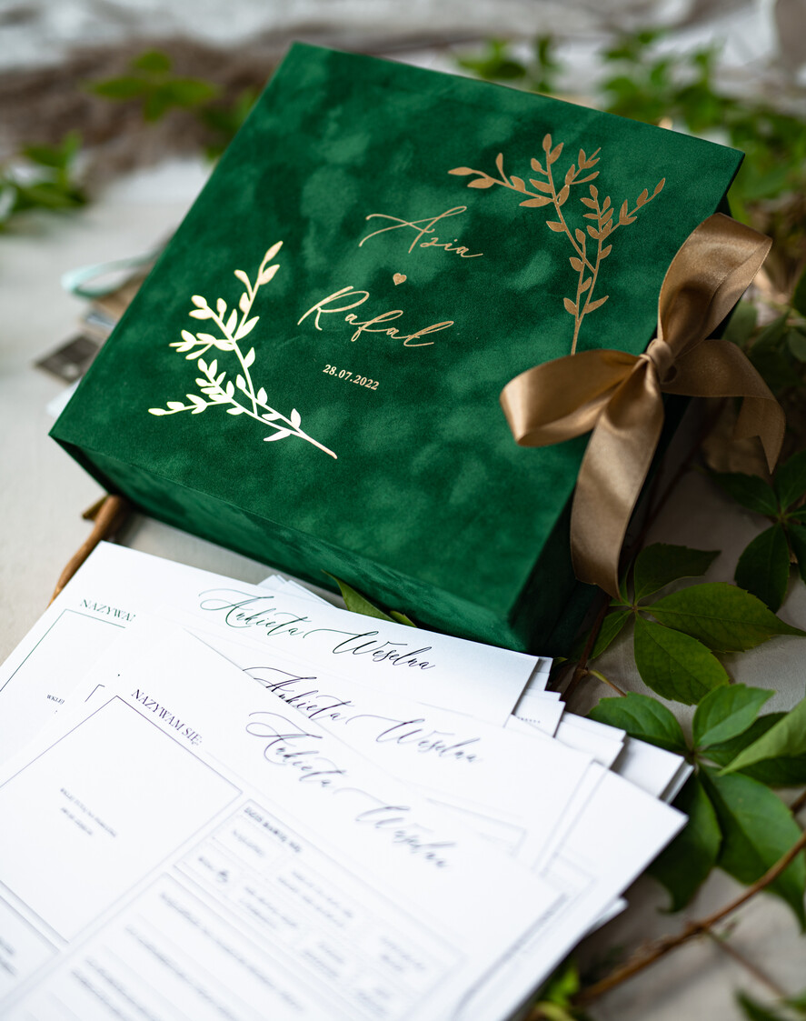 Ankiety weselne ankiety w pudełkach  Welurowa księga wpisów gości w formie ankiety weselnej, porady dla Młodych, zdjęcia gości, Ankiety weselne 0