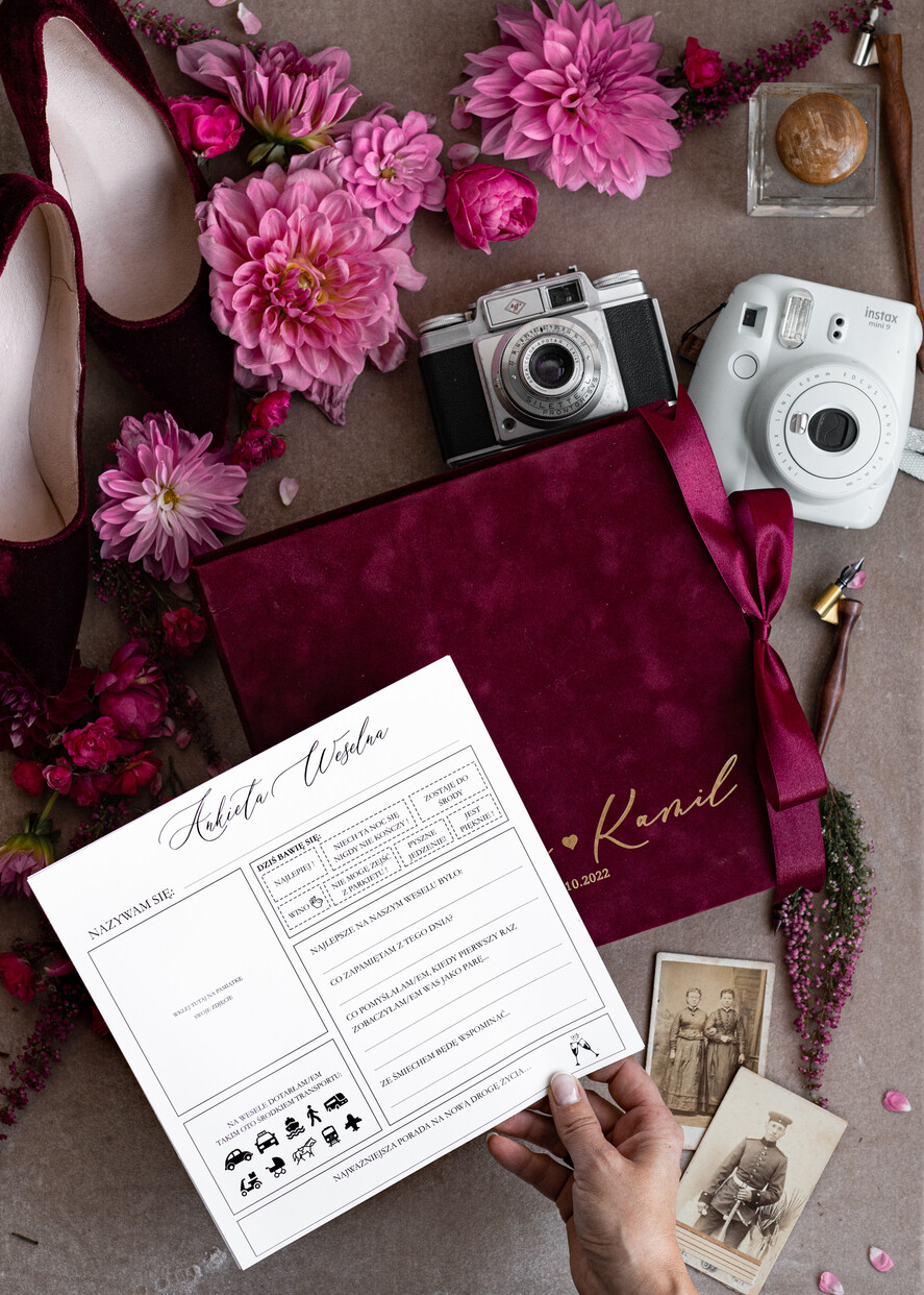 Ankiety weselne ankiety w pudełkach  Bordowa Ankieta Weselna Dla Gości Pamiątka Ze Ślubu, Bordowa Ankieta Weselna Zamknięta W Welurowym Pudełku, Pamiątka Ze Ślubu Ankiety Weselne1