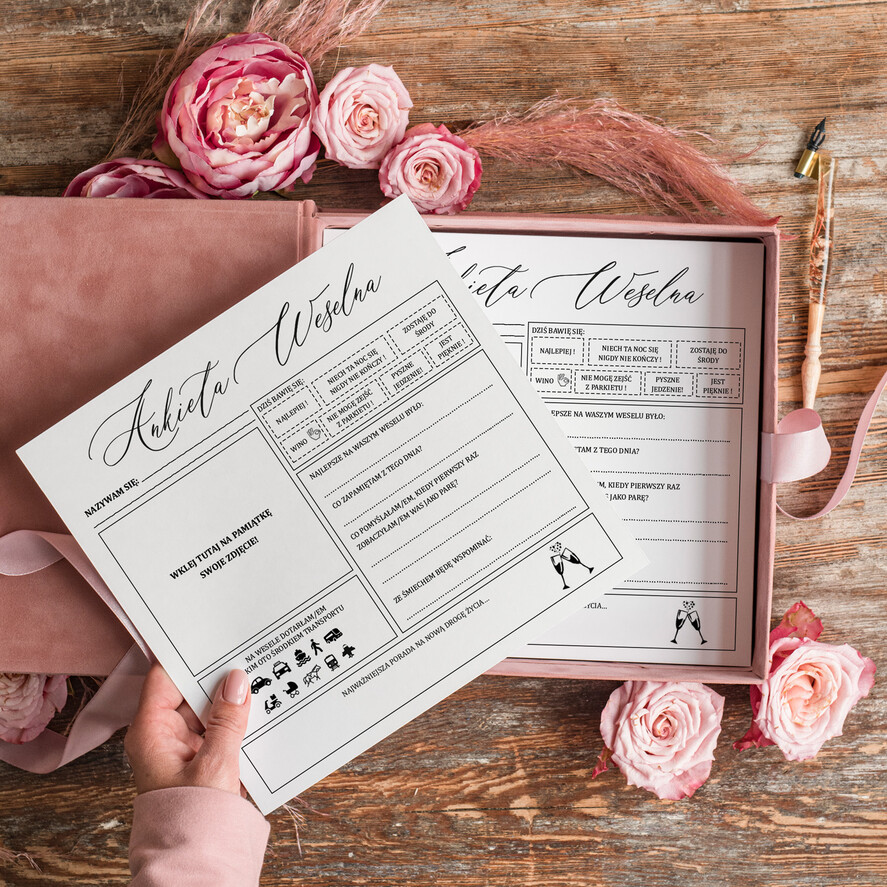 Ankiety weselne ankiety w pudełkach  Welurowa księga wpisów gości w formie ankiety weselnej, porady dla Młodych, zdjęcia gości, Ankieta weselne w welurowym pudełku8