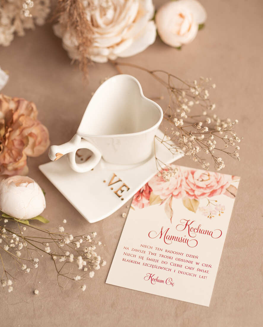 Prezenty dla Mamy zestawy w welurowych i ozdobnych pudełkach  prezent dla Mamy czekoladki, prezent na dzień mamy filiżanka z zaparzaczem, prezent dla mamy w ozdobnym pudełku17