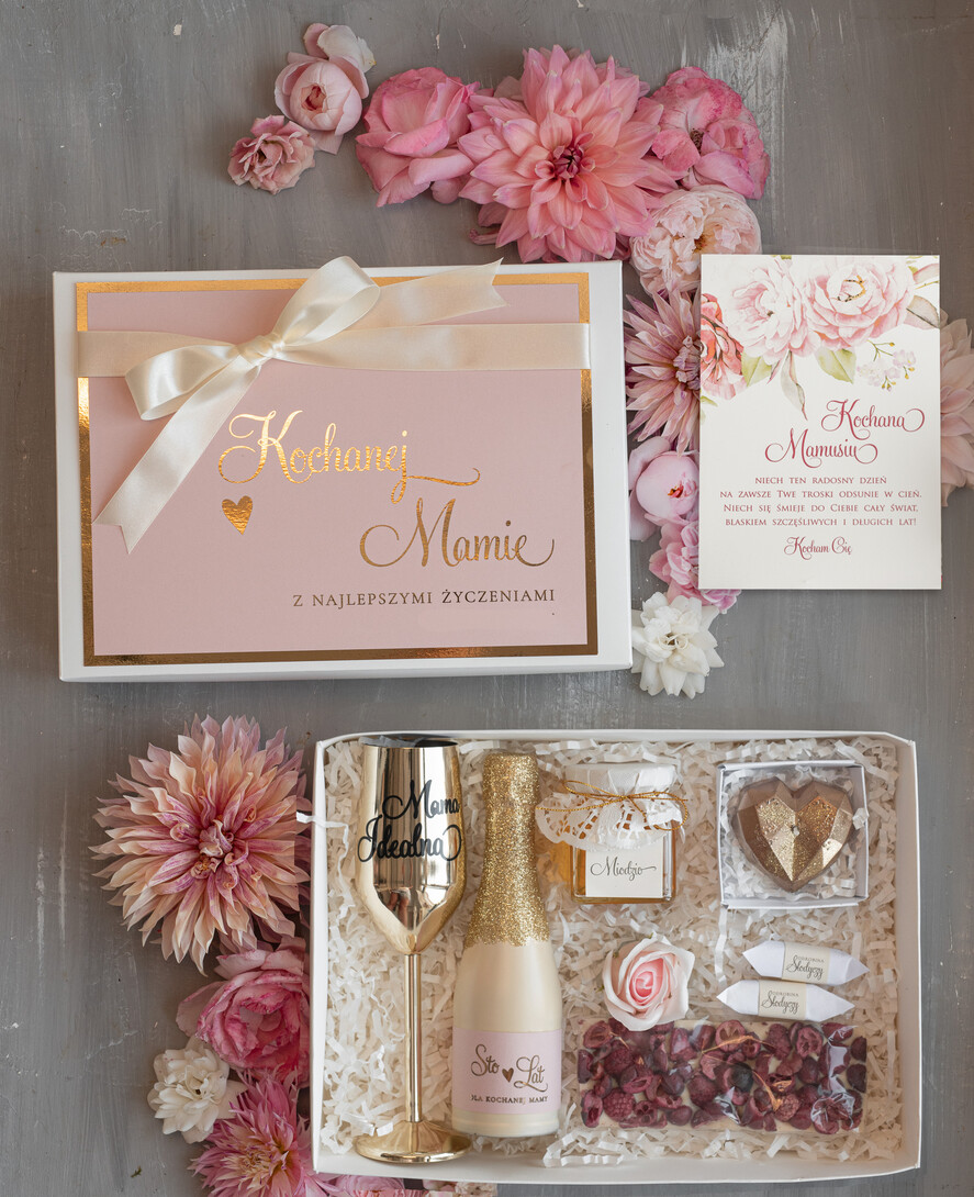 Prezenty dla Mamy zestawy w welurowych i ozdobnych pudełkach  pomysł na prezent z okazji dnia mamy, ozdobne pudełko z dedykacją dla Mamy, prezenty na dzień Mamy 0
