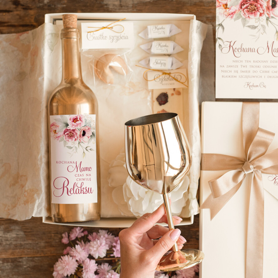 Prezenty dla Mamy zestawy w welurowych i ozdobnych pudełkach  prezent urodzinowy dla Mamy, złoty kieliszek do wina, prezent dla Mamy, pomysł na prezent z okazji dnia Matki4