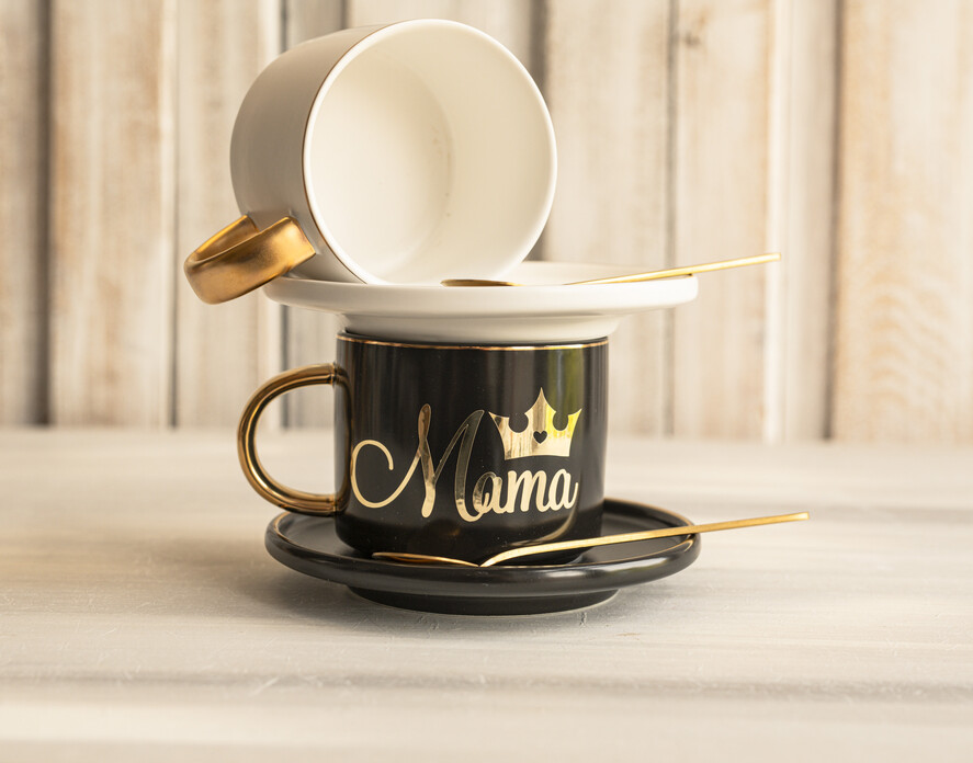Prezenty dla Mamy zestawy w welurowych i ozdobnych pudełkach  pomysły na prezenty na dzień mamy, boxy prezentowy dla mamy z filiżanką , pomysł na prezent z okazji dnia Mamy, filiżanka z napisem Mama6