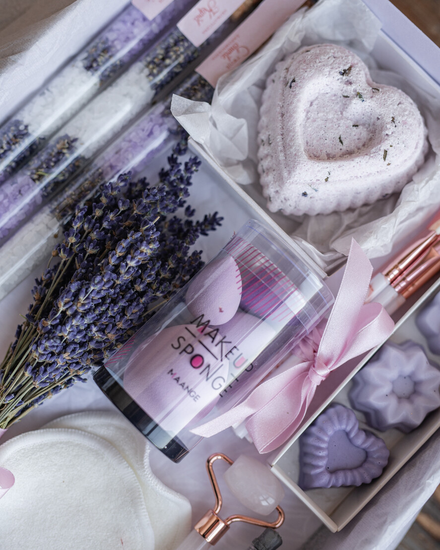 Prezenty dla Mamy Zestawy kosmetyczne  Praktyczny  pomysł na prezent na dzień Matki- naturalne mydła box kosmetyczny dla mamy na urodziny2