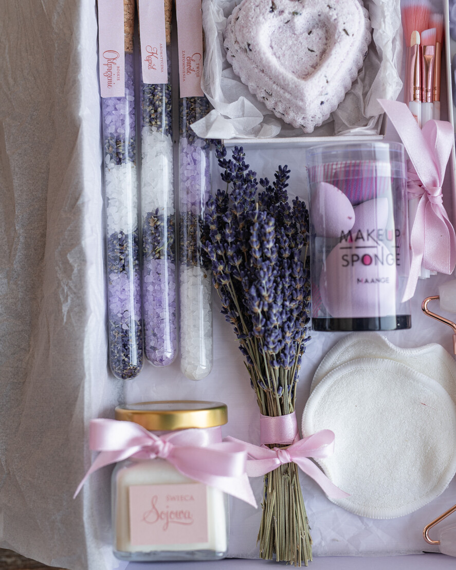 Prezenty dla Mamy Zestawy kosmetyczne  Praktyczny  pomysł na prezent na dzień Matki- naturalne mydła box kosmetyczny dla mamy na urodziny3