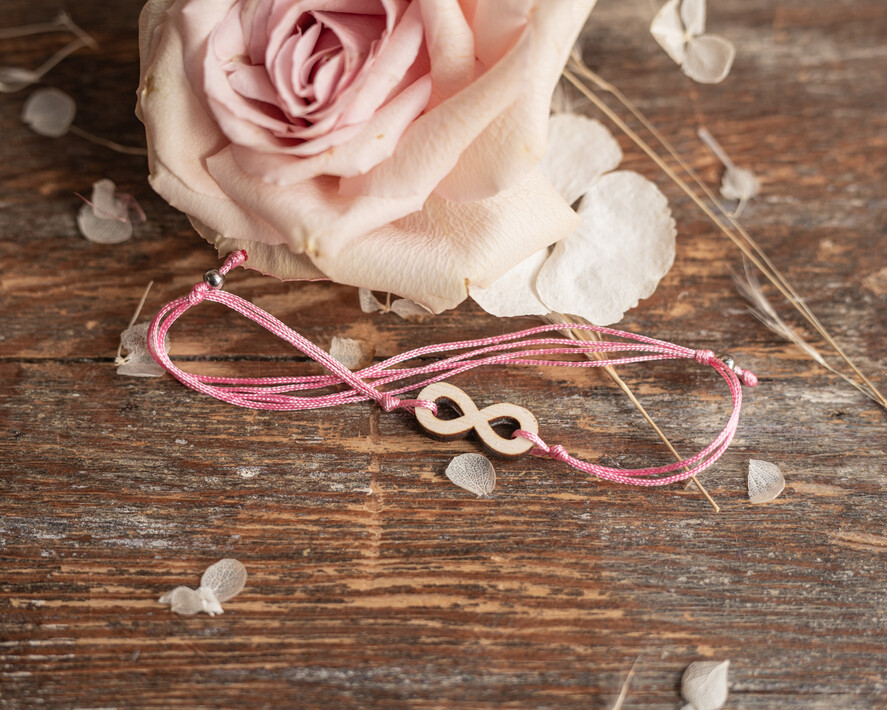 Prezenty dla Mamy biżuteria, pudełka, szkatułki na biżuterie  Pomysł prezent dla Mamy, Kartka z zyczeniami na Dzień Mamy w pudełeczku z Bransoletką nieskończoność3