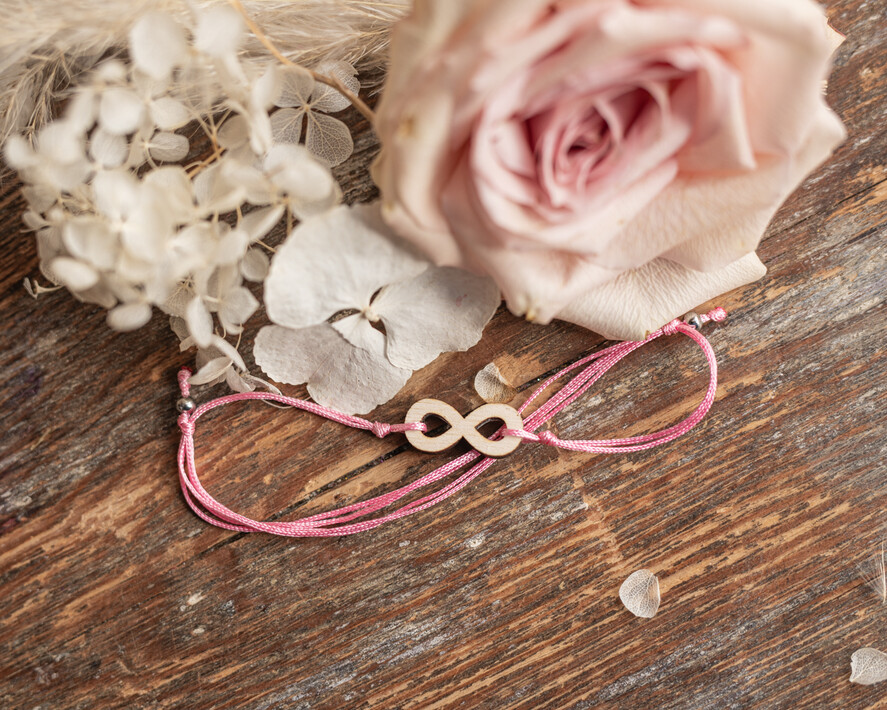 Prezenty dla Mamy biżuteria, pudełka, szkatułki na biżuterie  Pomysł prezent dla Mamy, Kartka z zyczeniami na Dzień Mamy w pudełeczku z Bransoletką nieskończoność4