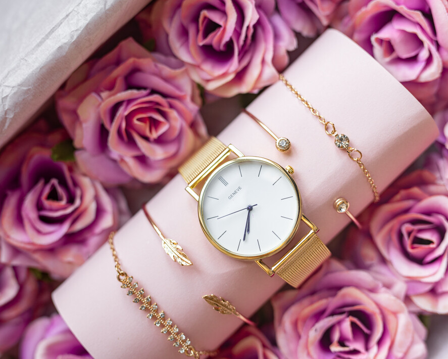 Prezenty dla Mamy biżuteria, pudełka, szkatułki na biżuterie  Prezent na Dzień Mamy Zegarek i bransoletki boho Upominek Dla Mamy Flowerbox z biżuterią2