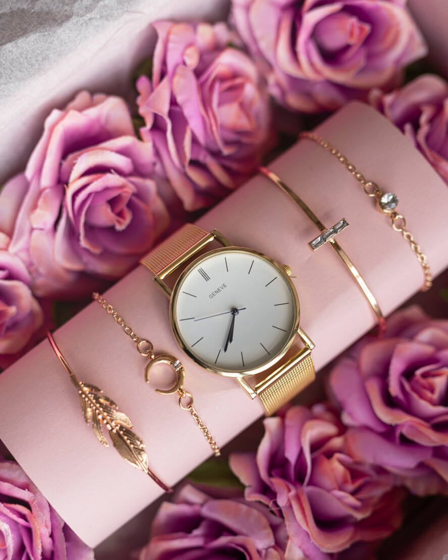 Prezenty dla Mamy biżuteria, pudełka, szkatułki na biżuterie  Prezent na Dzień Mamy Zegarek i bransoletki Upominek Dla Mamy Flowerbox z biżuterią4