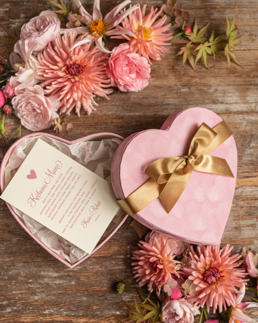 Prezenty dla Mamy biżuteria, pudełka, szkatułki na biżuterie  welurowe pudełko serce flower box, prezent dla Mamy, pudełko z kwiatami, pomysł na prezent dla Mamy1