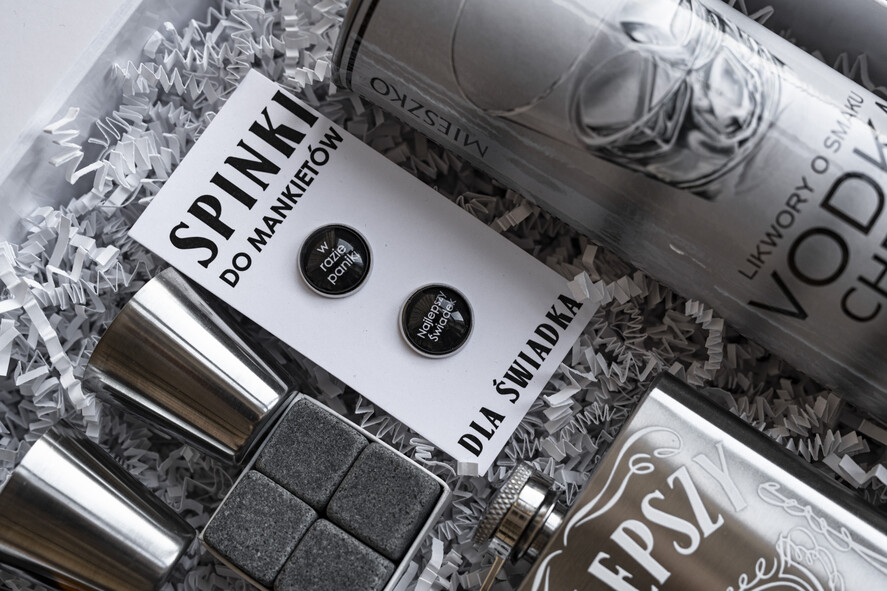Prezenty dla świadków boxy prezentowe dla Świadka  pudełko prezentowe dla świadka czy zostaniesz moim świadkiem, etykieta na butelkę, GIFTBOXB DLA ŚWIADKA ZE SPINKAMI I PIERSIÓWKĄ, prezent dla świadka3