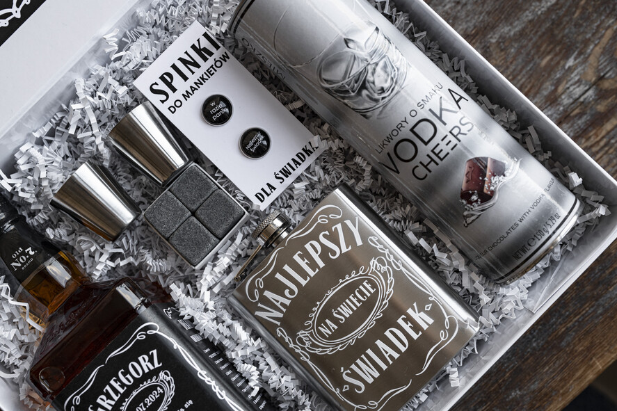 Prezenty dla świadków boxy prezentowe dla Świadka  pudełko prezentowe dla świadka czy zostaniesz moim świadkiem, etykieta na butelkę, GIFTBOXB DLA ŚWIADKA ZE SPINKAMI I PIERSIÓWKĄ, prezent dla świadka5