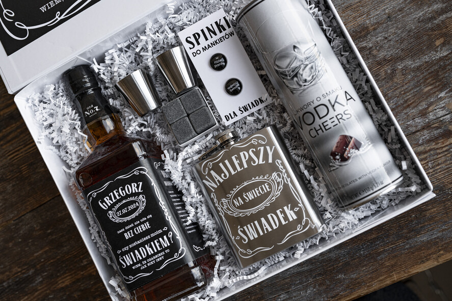 Prezenty dla świadków boxy prezentowe dla Świadka  pudełko prezentowe dla świadka czy zostaniesz moim świadkiem, etykieta na butelkę, GIFTBOXB DLA ŚWIADKA ZE SPINKAMI I PIERSIÓWKĄ, prezent dla świadka7