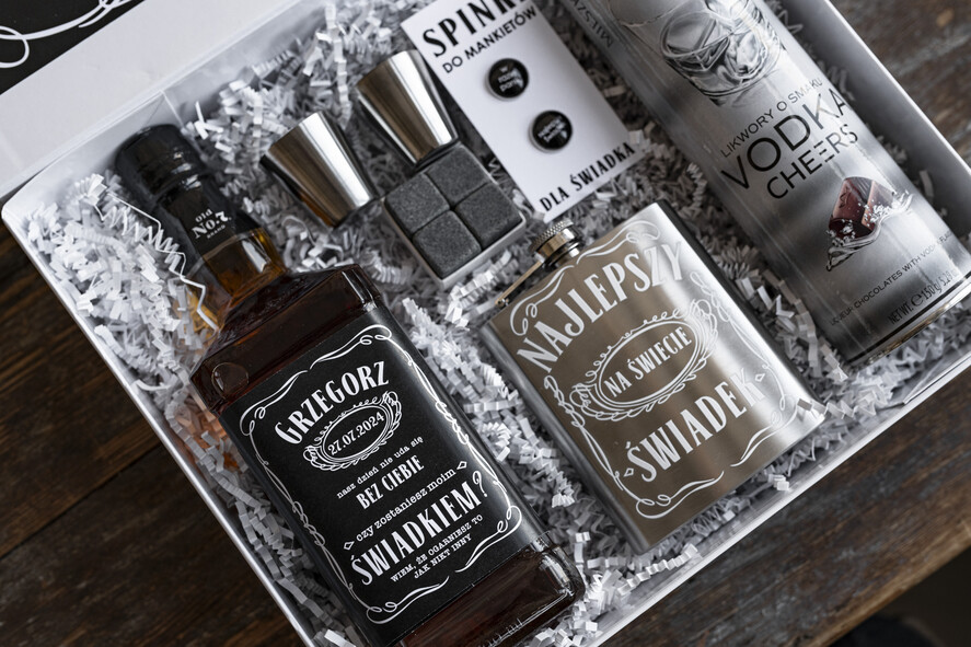 Prezenty dla świadków boxy prezentowe dla Świadka  pudełko prezentowe dla świadka czy zostaniesz moim świadkiem, etykieta na butelkę, GIFTBOXB DLA ŚWIADKA ZE SPINKAMI I PIERSIÓWKĄ, prezent dla świadka8