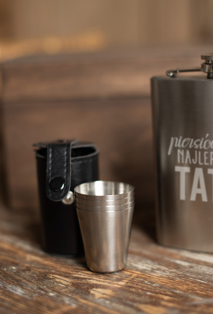 Prezenty dla Taty dzien ojca zestawy dla Taty prezenty z okazji dnia Taty piersiówka w drewnianej skrzynce, prezent dla Taty na urodziny 7