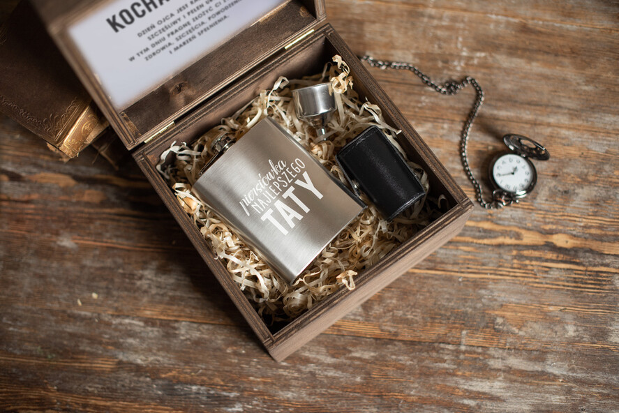 Prezenty dla Taty dzien ojca zestawy dla Taty prezenty z okazji dnia Taty piersiówka z dedykacją, prezent dla Taty z okazji urodzin 4