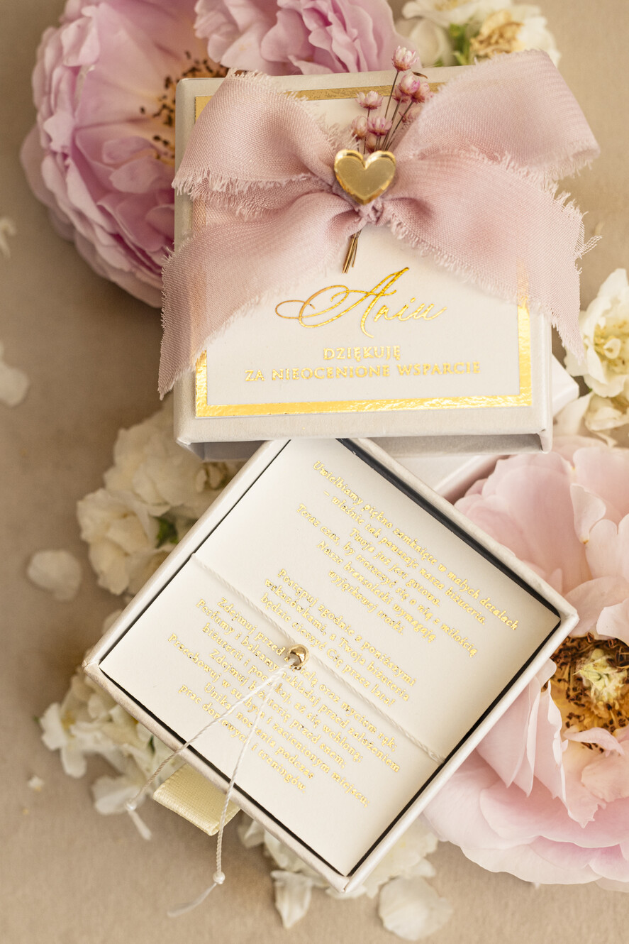 Prezenty dla świadków bransoletki i biżuteria dla świadkowej  Podziękowanie prezent dla świadkowej bransoletka z serduszkiem- Bransoletka szczęścia w ozdobnym pudełeczku4