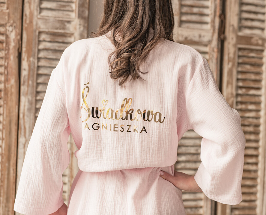 Prezenty dla świadków szlafrok dla świadkowej przewiewny oddychający 100% bawełny szlafrok pomysł na pytanie czy zostaniesz moją świadkową szlafrok, szlafrok z muślinu z napisami, szlafrok muslinowy dla świadkowej i druhny0