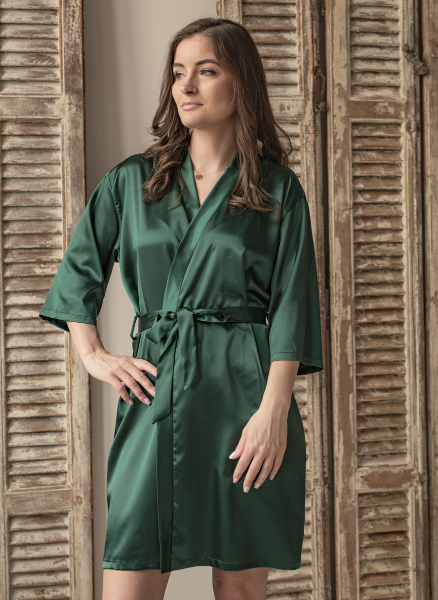 Prezenty dla świadków szlafrok dla świadkowej pomysł na pytanie czy zostaniesz moją świadkową szlafrok, satynowy szlafrok dla świadkowej, szlafrok na sesję zdjęciową, zielony satynowy szlafrok7