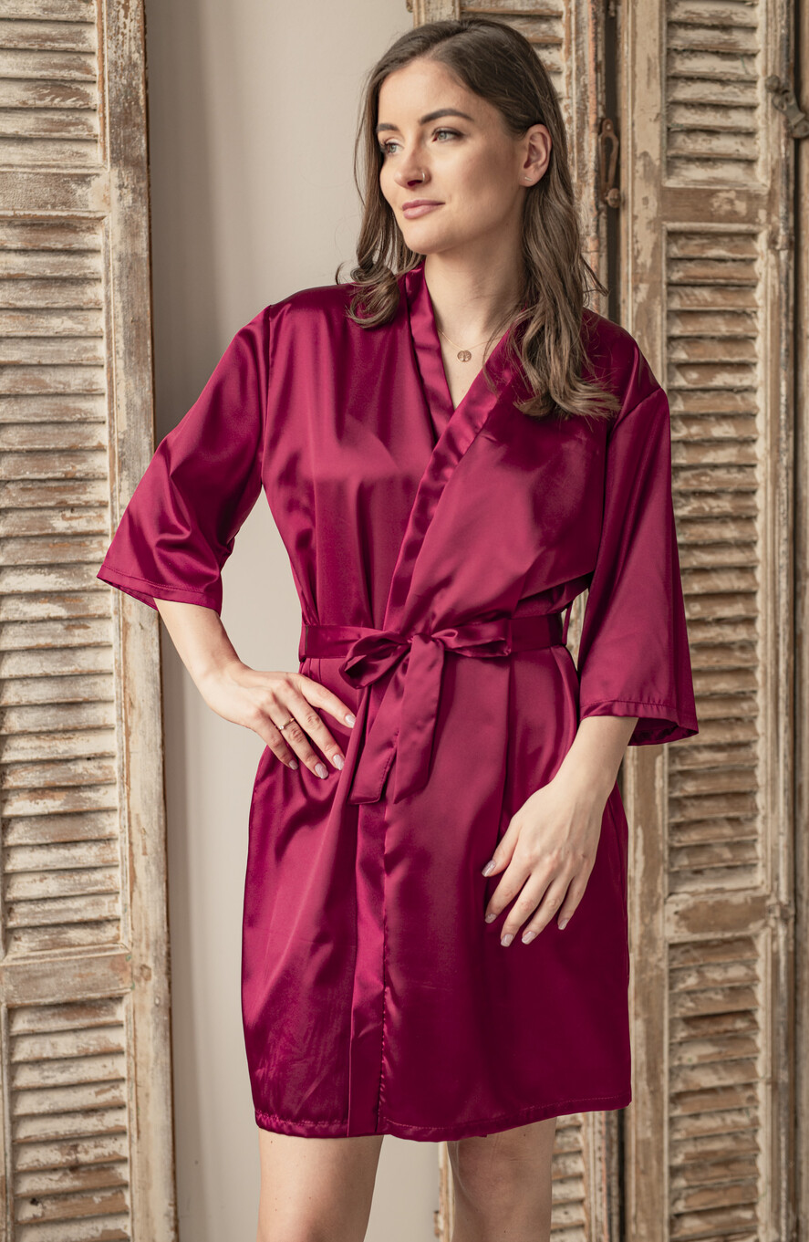 Prezenty dla świadków szlafrok dla świadkowej prezent dla świadkowej satynowy szlafrok z napisem, szlafrok dla świadkowej, druhny, bordowy satynowy szlafrok na sesję zdjęciową 10