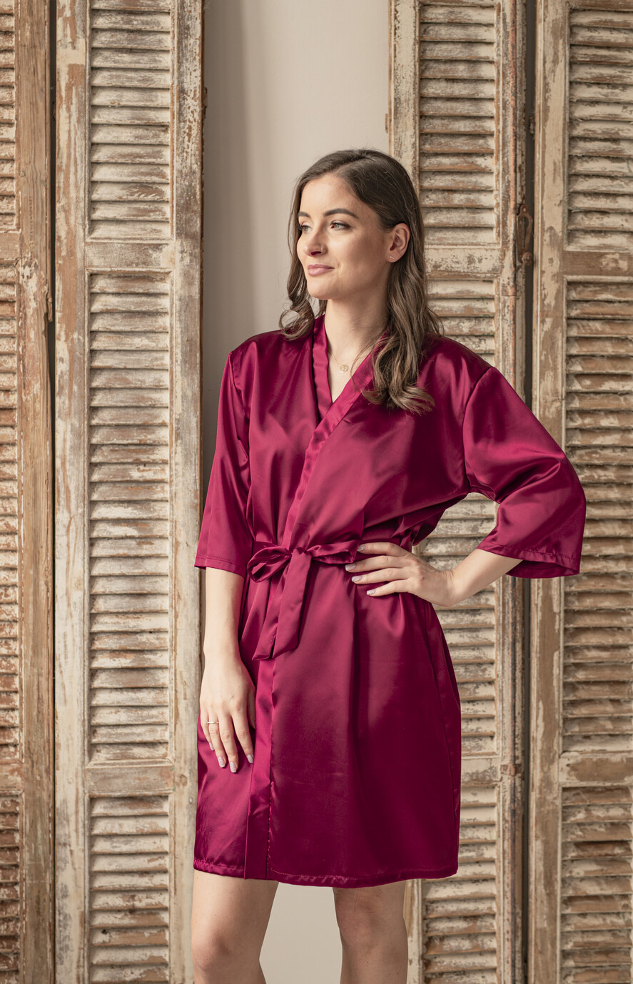 Prezenty dla świadków szlafrok dla świadkowej prezent dla świadkowej satynowy szlafrok z napisem, szlafrok dla świadkowej, druhny, bordowy satynowy szlafrok na sesję zdjęciową 3