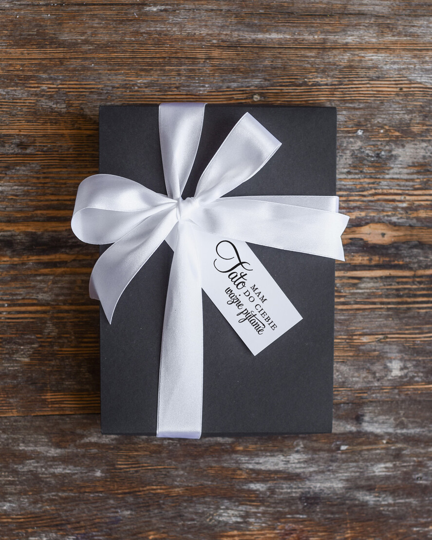 Zaproszenia dla Rodziców  Tato czy poprowadzisz mnie do ołtarza  Tato czy poprowadzisz mnie do ołtarza - Zaproszenie Ślubne dla Rodziców - Granatowy  Krawat dla Taty z dedykacją7