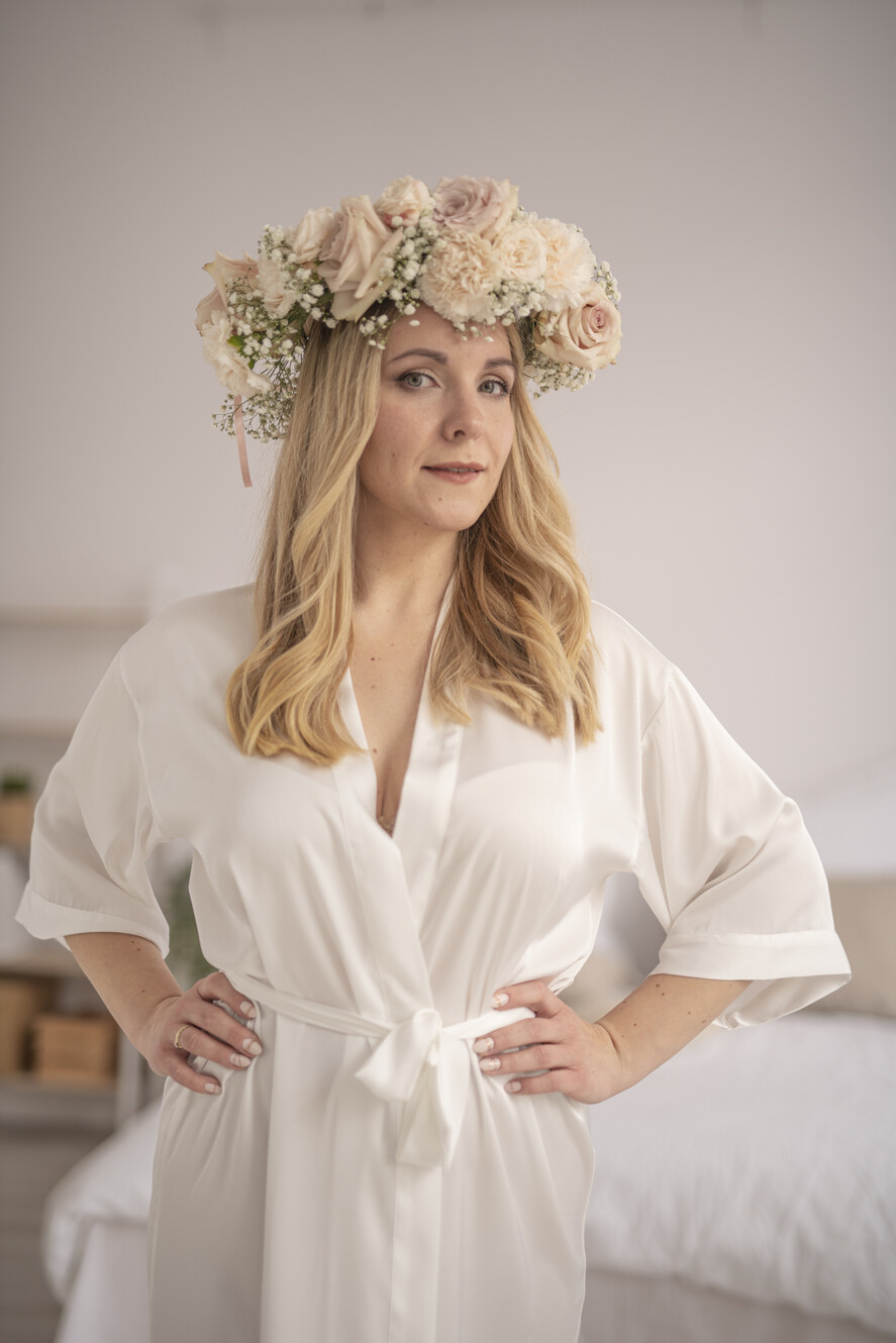 Szlafroki Ślubne z Napisami Szlafrok Ślubny dla Panny Młodej Personalizowany prezent dla Panny młodej satynowy szlafrok z imieniem Panny Młodej2