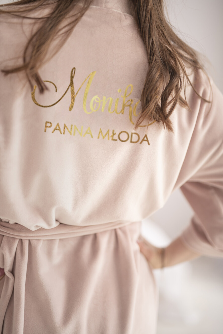 Szlafroki Ślubne z Napisami Szlafrok Ślubny dla Panny Młodej Welurowy Szlafrok dla Panny Młodej Złote Napisy, Welurowy Szlafrok Ślubny z Imieniem Panny Młodej0