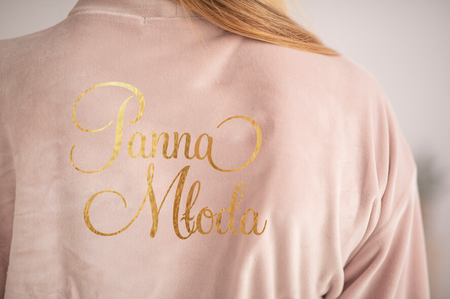 Szlafroki Ślubne z Napisami Szlafroki Szybka Wysyłka Welurowy Szlafrok dla Panny Młodej Złote Napisy Szybka Wysyłka, Welurowy Szlafrok Ślubny z Imieniem Panny Młodej1