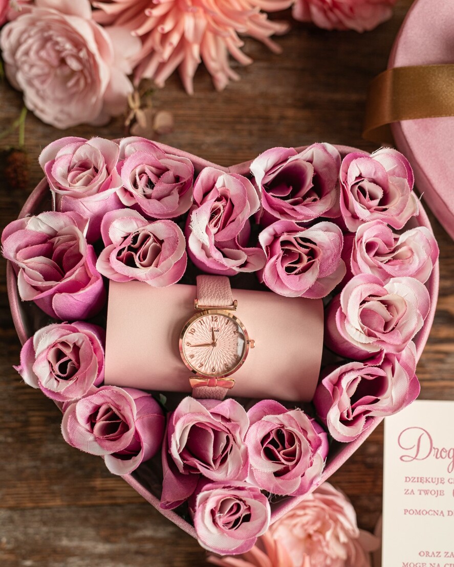 Prezenty dla świadków podziękowania dla świadkowej pudełko welurowe serce prezent podziękowanie dla świadkowej, flowerbox z zegarkiem podziękowania dla druhny1