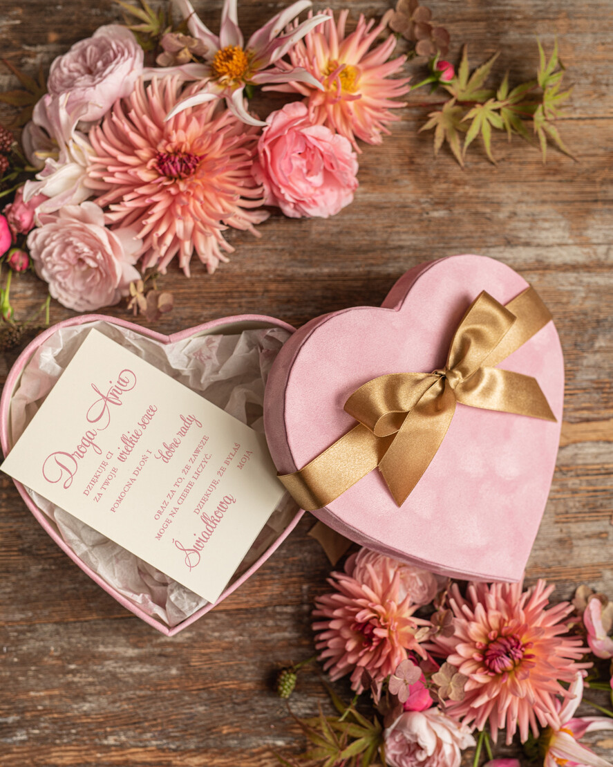 Prezenty dla świadków podziękowania dla świadkowej pudełko welurowe serce prezent podziękowanie dla świadkowej, flowerbox z zegarkiem podziękowania dla druhny2