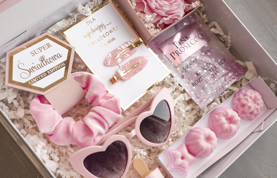 Prezenty dla świadków podziękowania dla świadkowej oryginalny prezent dla świadkowej, pomysł na podziękowanie za świadkowanie, prezent dla świadkowej zestaw kosmetyków, box prezentowy dla świadkowej i druhny1