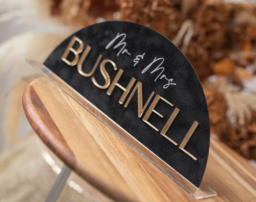 Numery na stół welurowe złote akrylowe  czarny Stojak z numerkiem na stół Pary Młodej, tabliczka na stol Pary Mlodej, welurowy numerek na stół weselny tabliczka na stół weselny w stylu glamour8