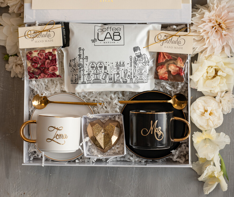 Prezenty dla Młodej Pary  Zestawy z Filiżanką lub Kubkiem Kreatywne Prezenty Ślubne dla Młodej Pary, zestaw z filiżanką dla Pary Młodej, co dać w prezencie Młodej Parze, filiżanki dla Pary Młodej, box z filiżankami dla Pary Młodej na ślub1