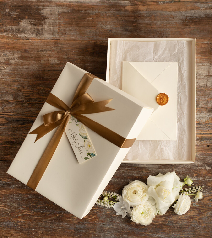  Prezenty dla Młodej Pary  Zestawy z Filiżanką lub Kubkiem filiżanki z dedykacją dla Młodej Pary, pomysł na prezent ślubny dla Pary Młodej     4