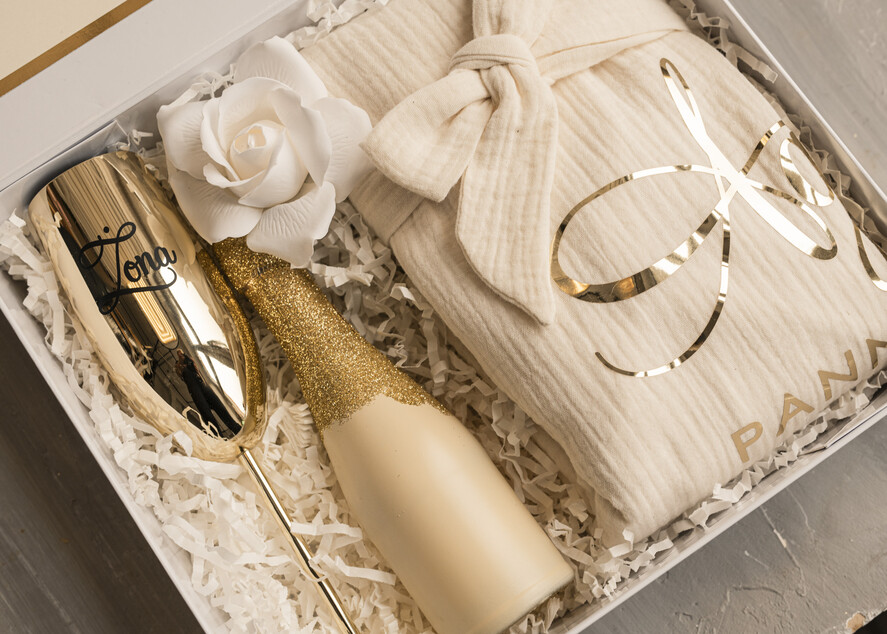 Prezenty dla Panny Młodej  Zestawy ze Szlafrokiem Wyjątkowy Prezent dla Panny Młodej od Świadkowej,  gotowy prezent dla Panny Młodej, szlafrok dla Panny Młodej, prezent dla Panny10