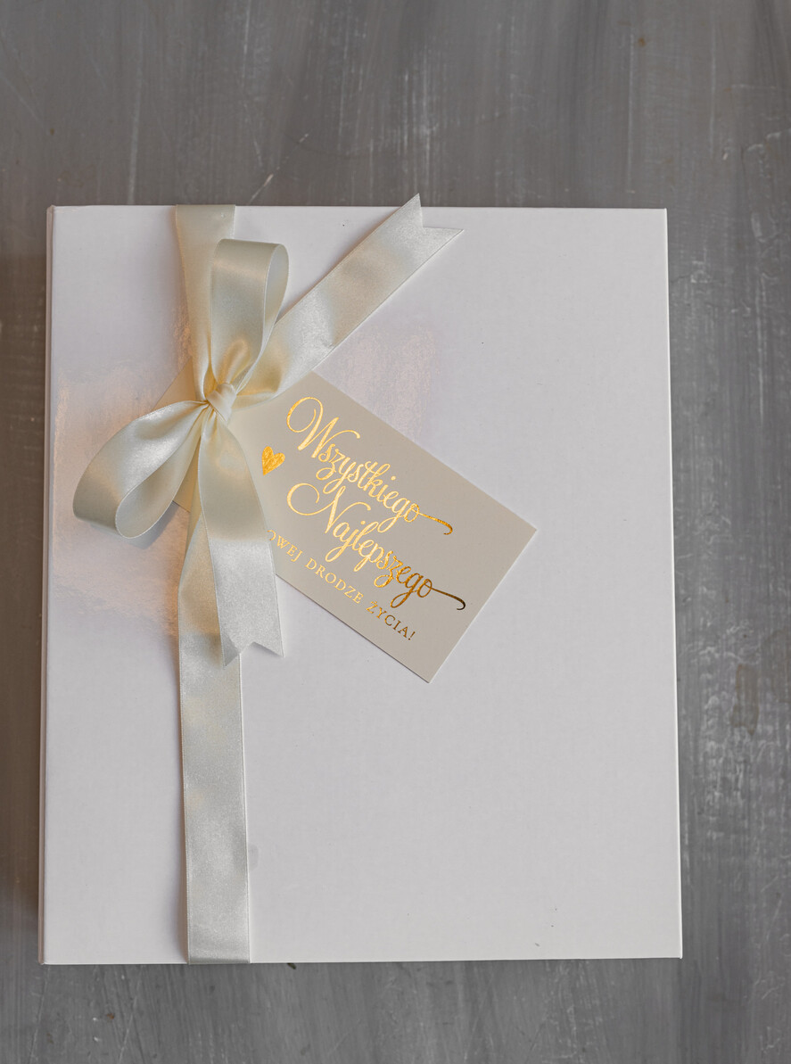  Prezenty dla Młodej Pary  zestawy i akcesoria do wina i drinków pomysły na prezenty z okazji ślubu dla Młodej Pary, Co dla nowożeńcom zamiast kwiatów, złote kieliszki dla Młodej Pary, kieliszki Mąż Żona6