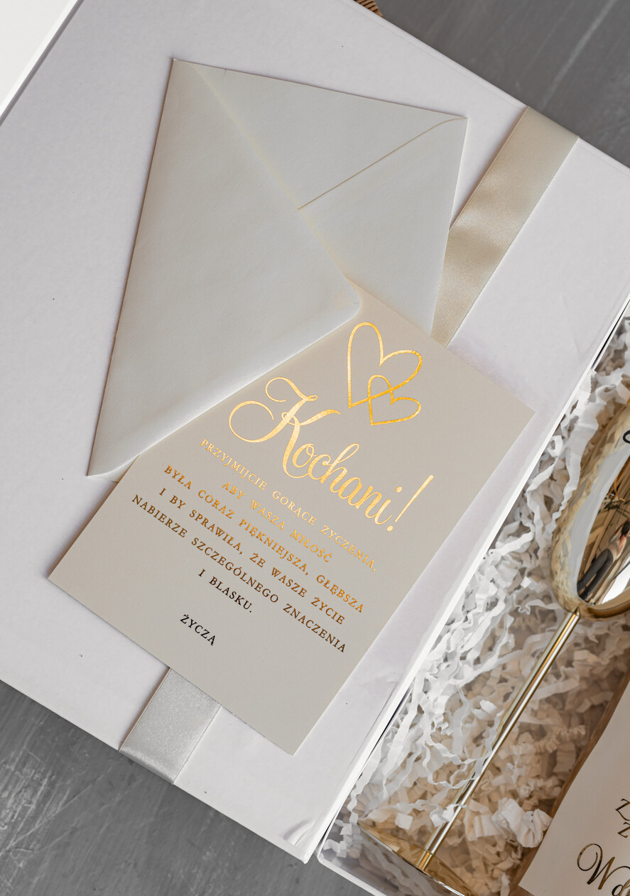  Prezenty dla Młodej Pary  zestawy i akcesoria do wina i drinków pomysły na prezenty z okazji ślubu dla Młodej Pary, Co dla nowożeńcom zamiast kwiatów, złote kieliszki dla Młodej Pary, kieliszki Mąż Żona8