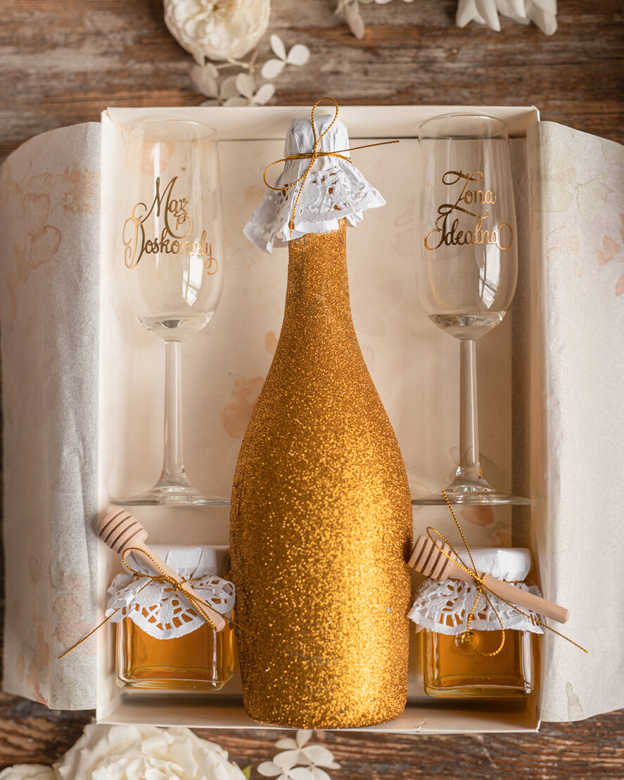  Prezenty dla Młodej Pary  zestawy i akcesoria do wina i drinków Pomysł na prezent ślubny dla Młodej Pary, Prezent dla Nowożenców, W co zapakować pieniądze 1