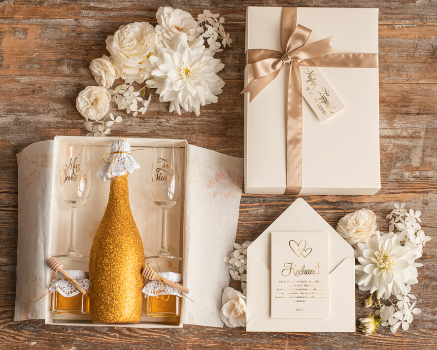  Prezenty dla Młodej Pary  zestawy i akcesoria do wina i drinków Pomysł na prezent ślubny dla Młodej Pary, Prezent dla Nowożenców, W co zapakować pieniądze 0