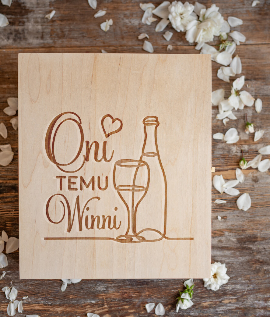  Prezenty dla Młodej Pary  zestawy i akcesoria do wina i drinków Co dać na prezent ślubny zamiast kwiatów drewniana skrzynka z akcesoriami na własny trunek   0