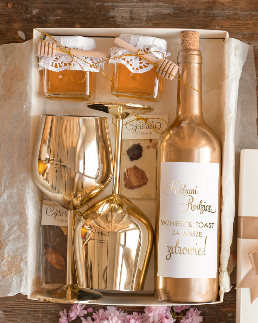 Prezenty, Podziękowania dla Rodziców zestawy prezentowe do wina i szampana  Podziękowania dla rodziców kosze, pudełko ze złotymi kieliszkami do wina, eleganckie podziękowania dla rodziców 1